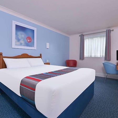Travelodge Bournemouth Cooper Dean Ruang foto