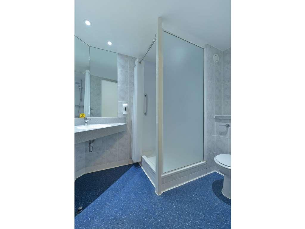 Travelodge Bournemouth Cooper Dean Ruang foto