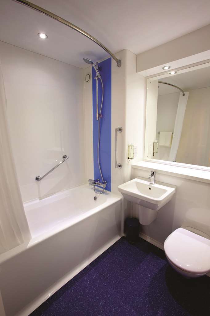 Travelodge Bournemouth Cooper Dean Ruang foto