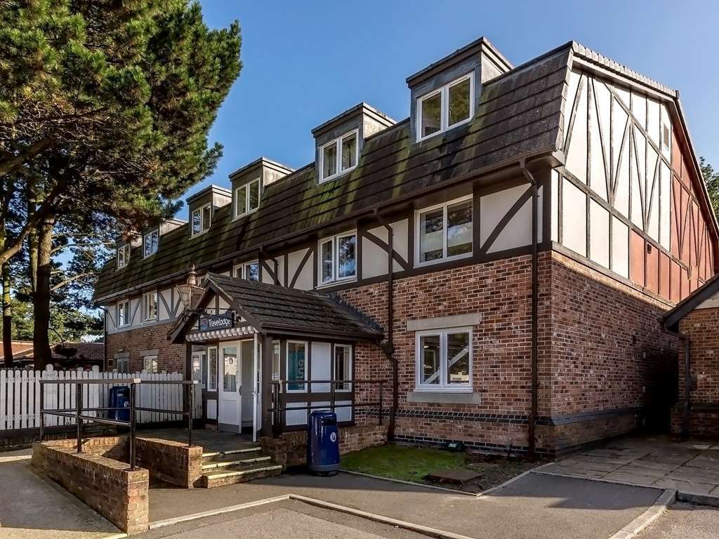 Travelodge Bournemouth Cooper Dean Bagian luar foto